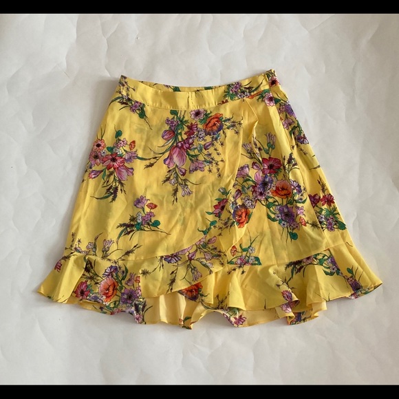 June Born In July Dresses & Skirts - Moving Sale✨ ruffle skirt